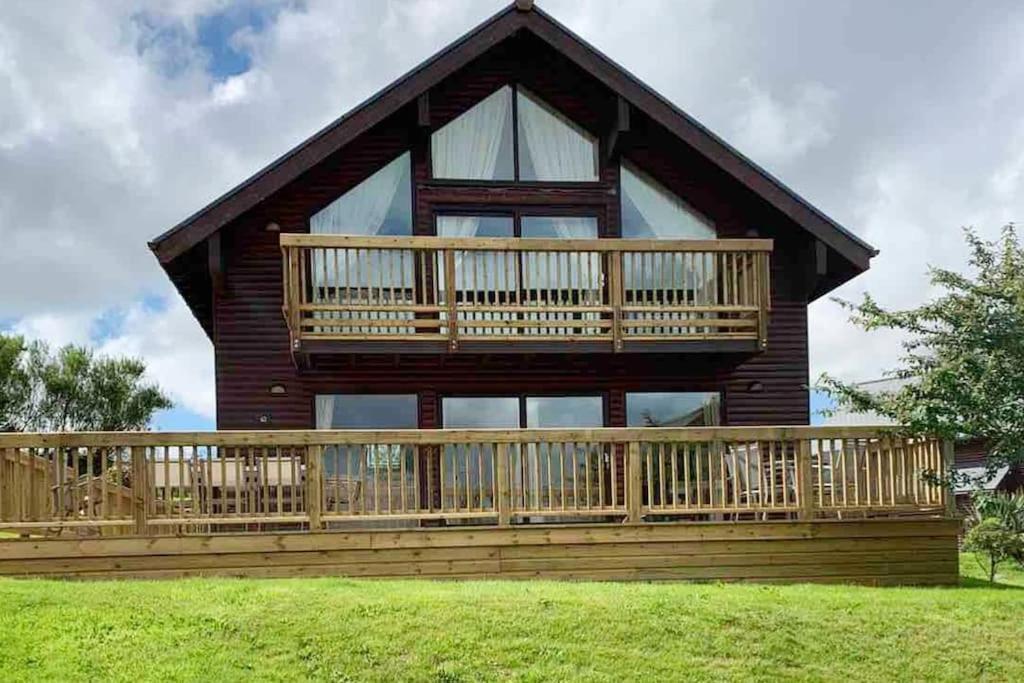 Retallack Resort 4 Bedroom Lodge - Hot Tub For Hire On Request -Pool & Spa Padstow Exterior photo